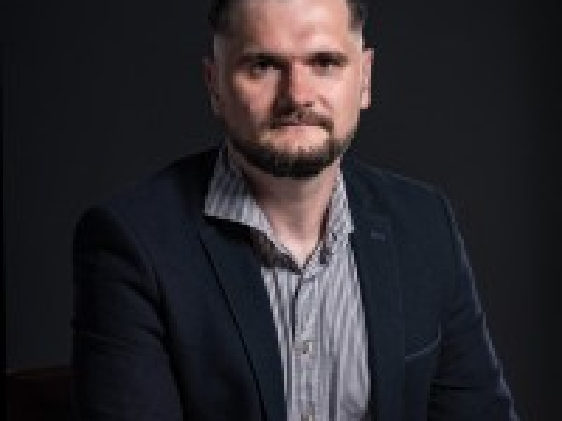  R.V. (Ruslan) Forostianov